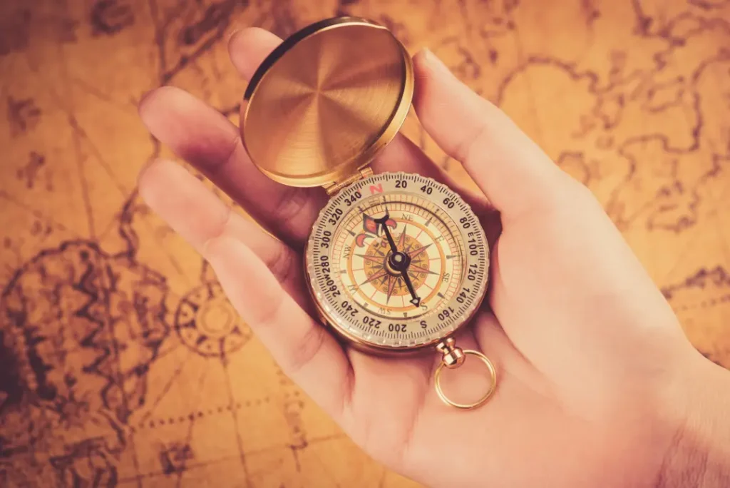 پیدا کردن راه با قطب نما